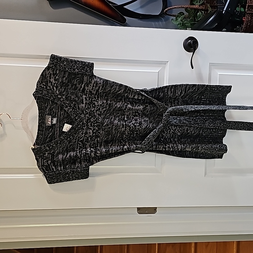 NWT ADORABLE DARK GREEN SWEATER DRESS W/BELT SZ M